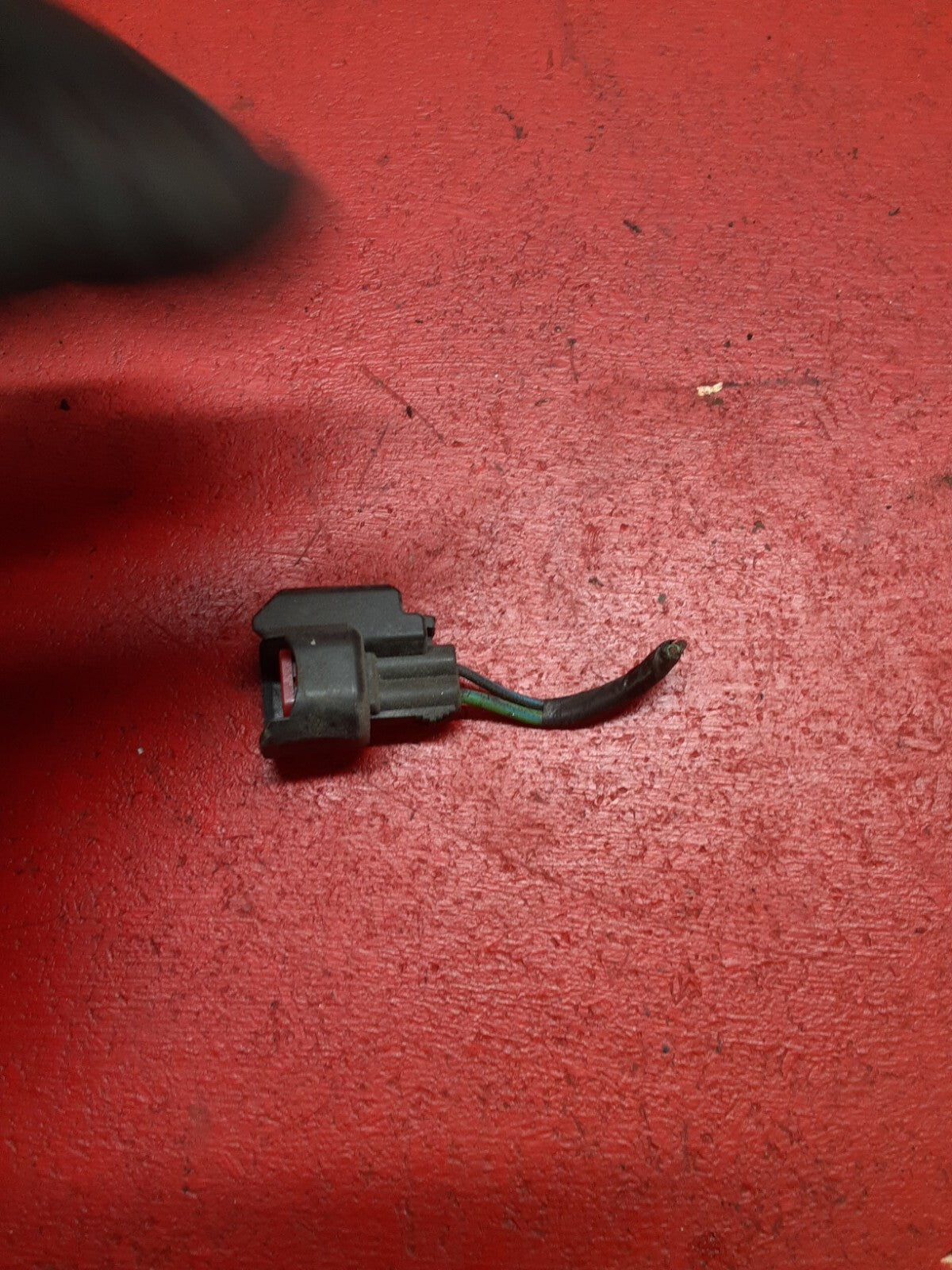 2002 - 2008 Mazda 6 3.0L V6 Fuel injector Rail Pigtail QUANTITY: 1