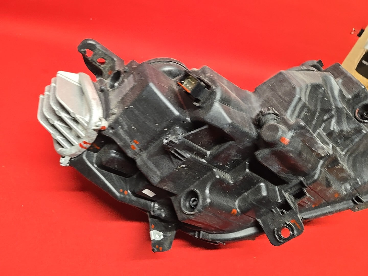 18-20 Buick Regal Sportback Tourx LEFT DRIVER Headlight HALOGEN - MNT TABS GOOD