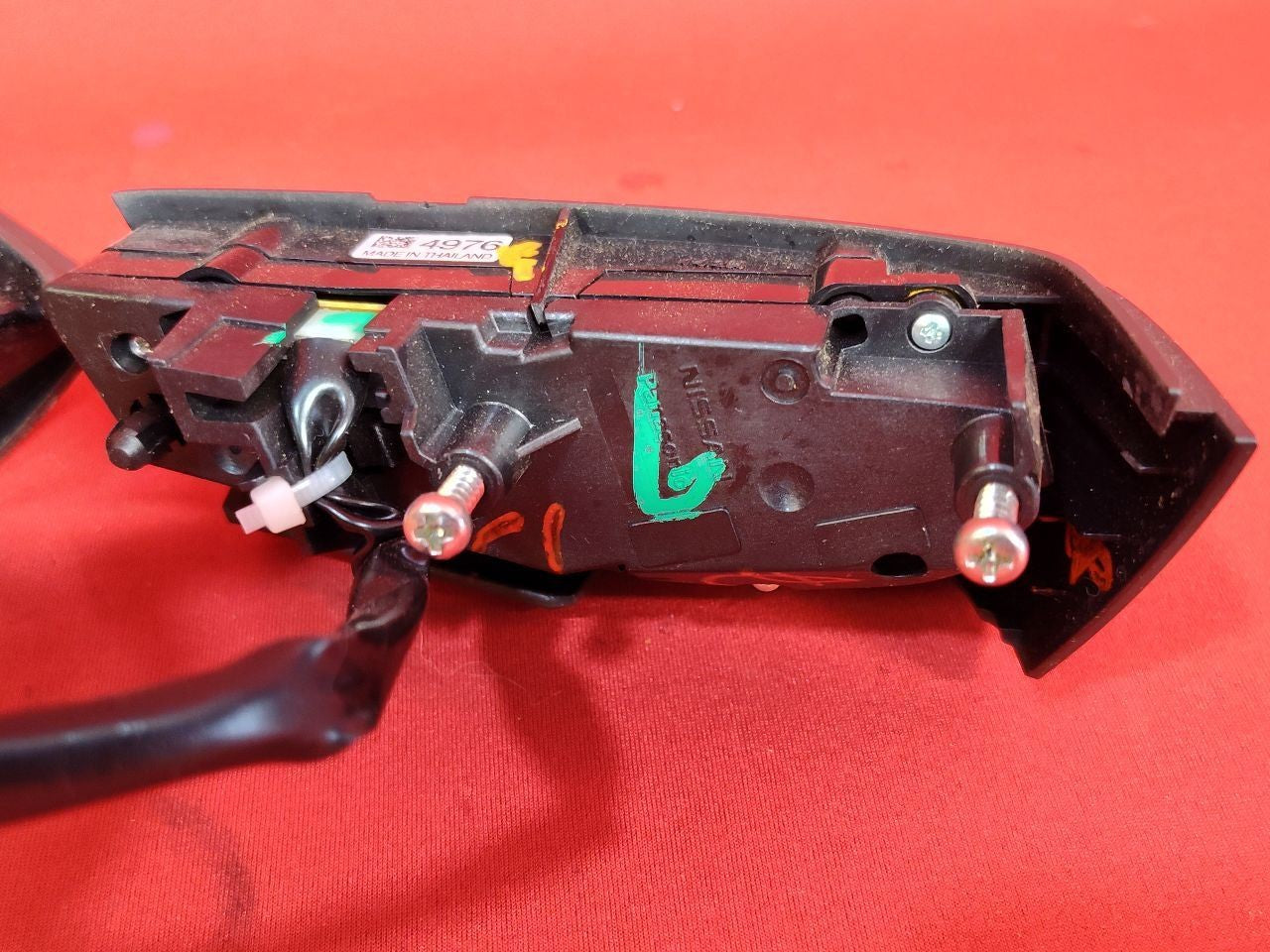 2012-2013 Infiniti QX56 Steering Wheel Switches w/ INTELLIGENT Cruise Control
