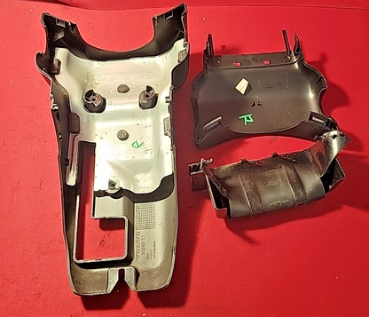2006 Volvo S40 Steering Column Upper Lower Shroud Cover 306801333 306801341