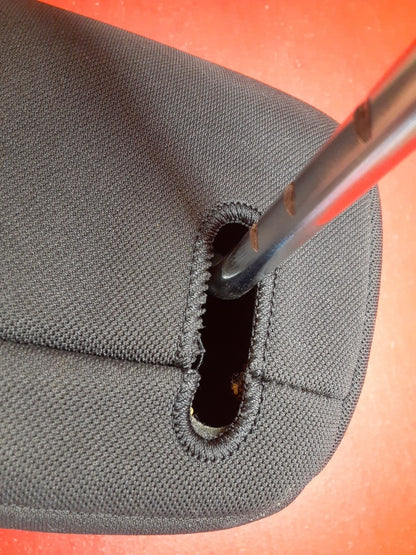 2010 2011 Kia Soul FRONT Headrest Head Rest Pair Black Cloth
