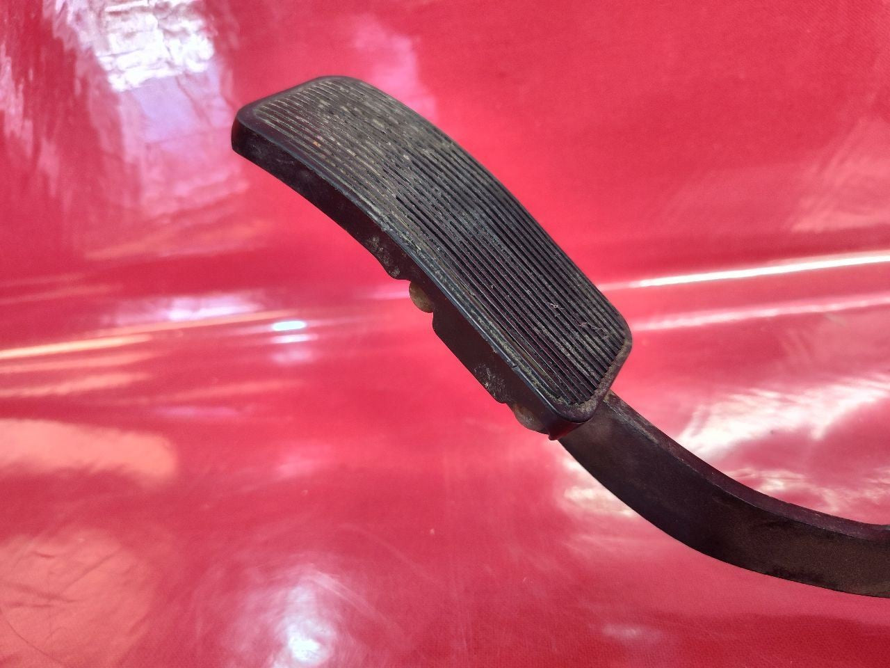 2006-2010 Ford Explorer / Sport Trac Mercury Mountaineer Accelerator Gas Pedal