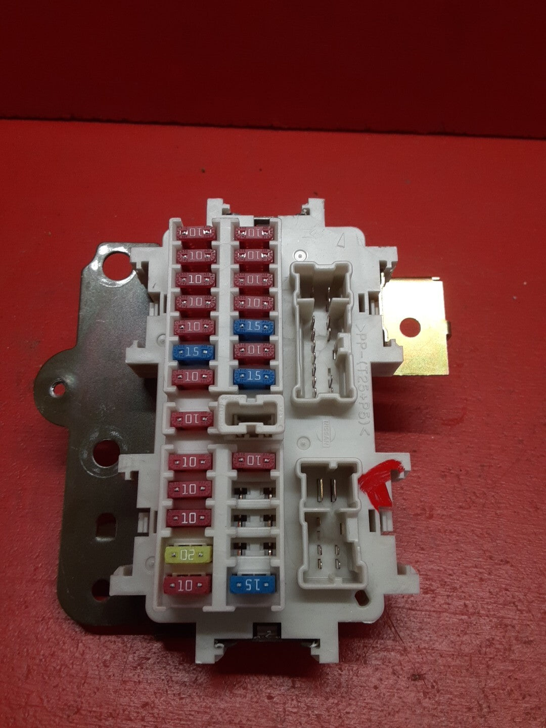 2005 Nissan Pathfinder Cabin Fuse Block Relay 1564-EA000