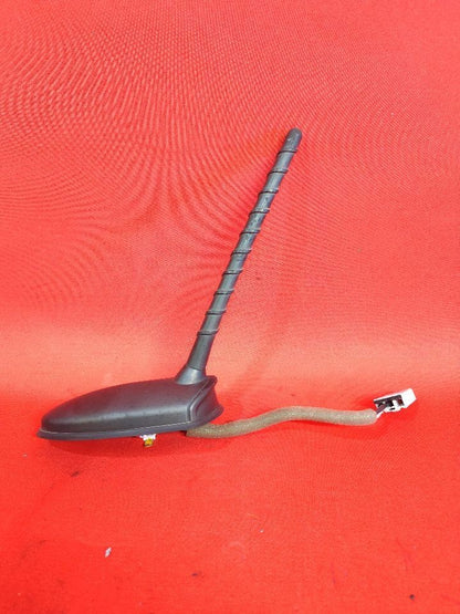 2016-2018 Kia Sorento Radio Stereo Roof Antenna w/ Mast Bee Sting Style