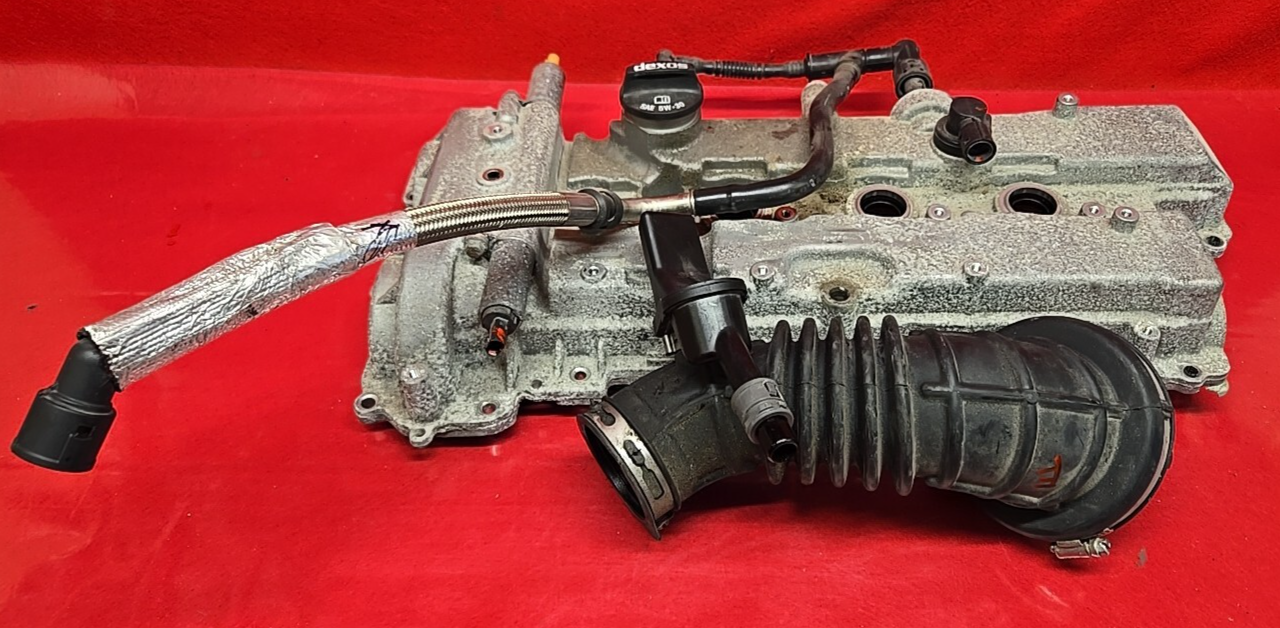 2013 - 2023 GMC Chevy Buick Cadillac L4 Camshaft Rocker Valve Cover 25201395