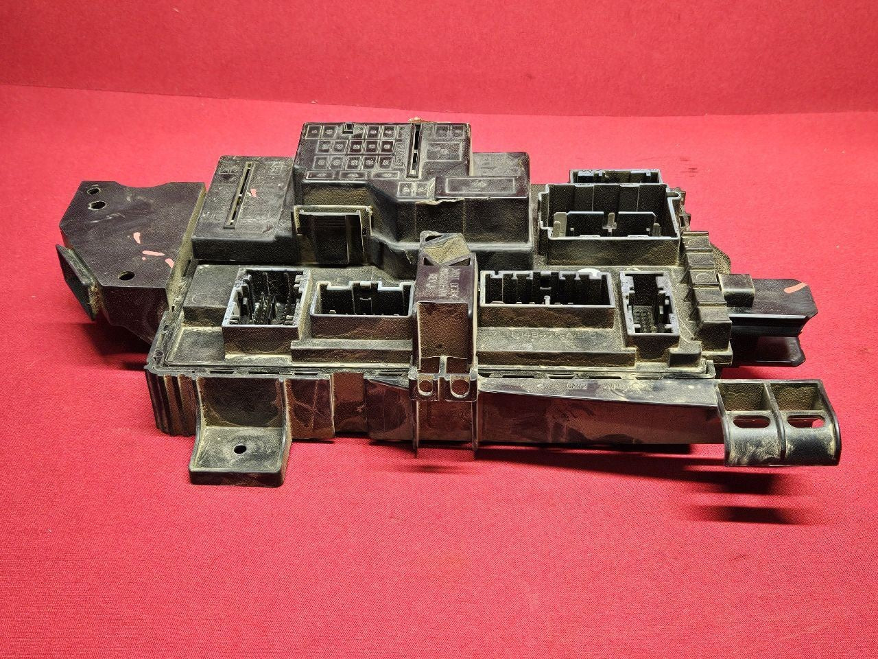 2008-2010 Ford F-250 F-350 Interior Cabin Fuse Box Junction Block Alarm Module
