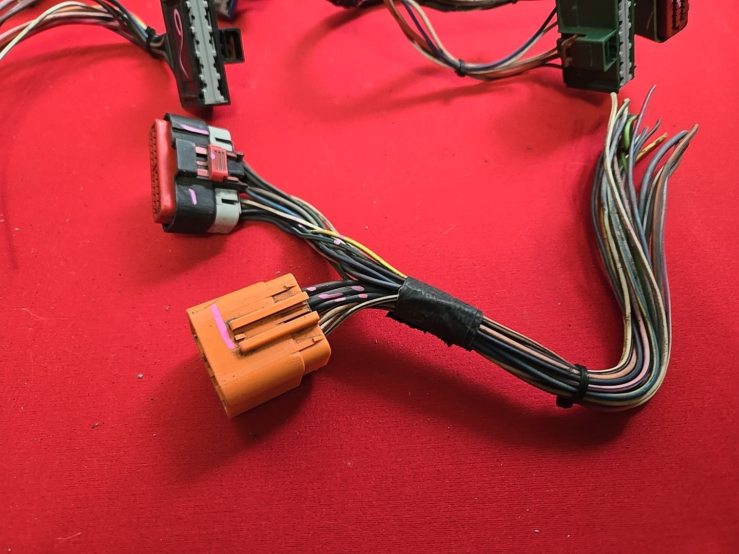 2006 2007 Chrysler Town & Country TIPM Module Fuse Box - PIGTAIL WIRES ONLY