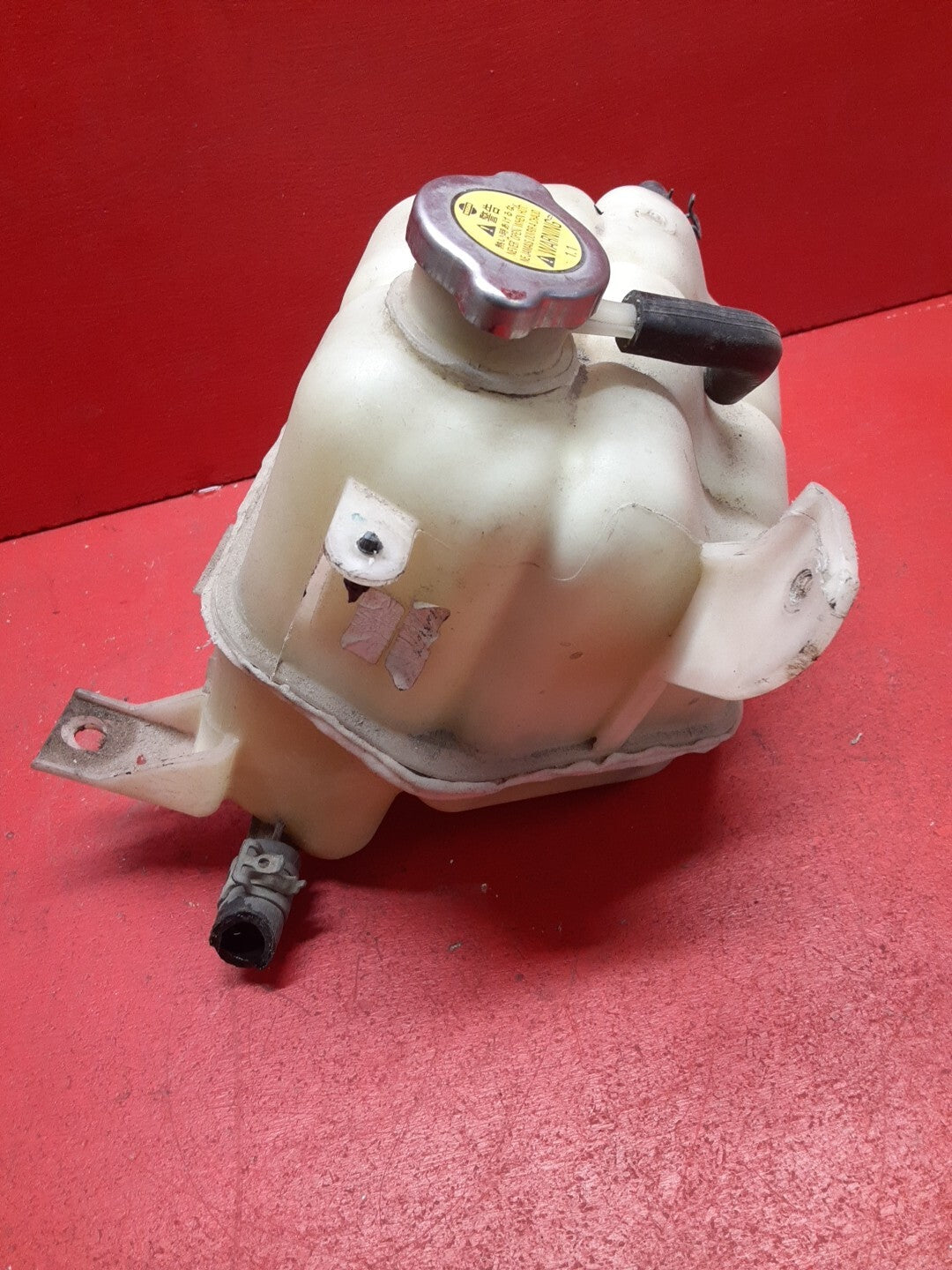 2005 2006 2007 Nissan Pathfinder Coolant Reservoir Tank 21710-EA000