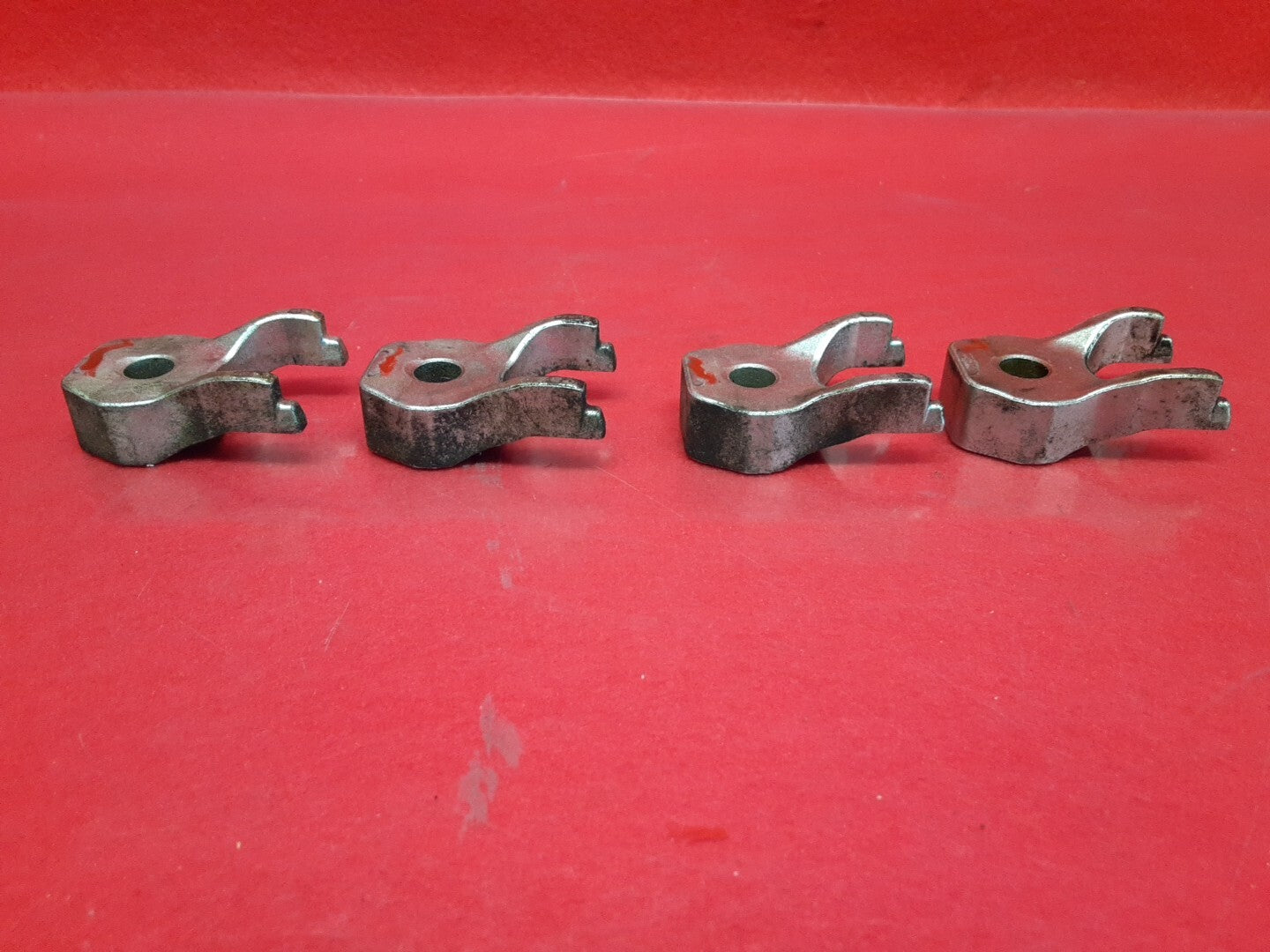 2007 Mazda CX7 CX-7 Fuel Injector Hold Down Bracket Set of 4