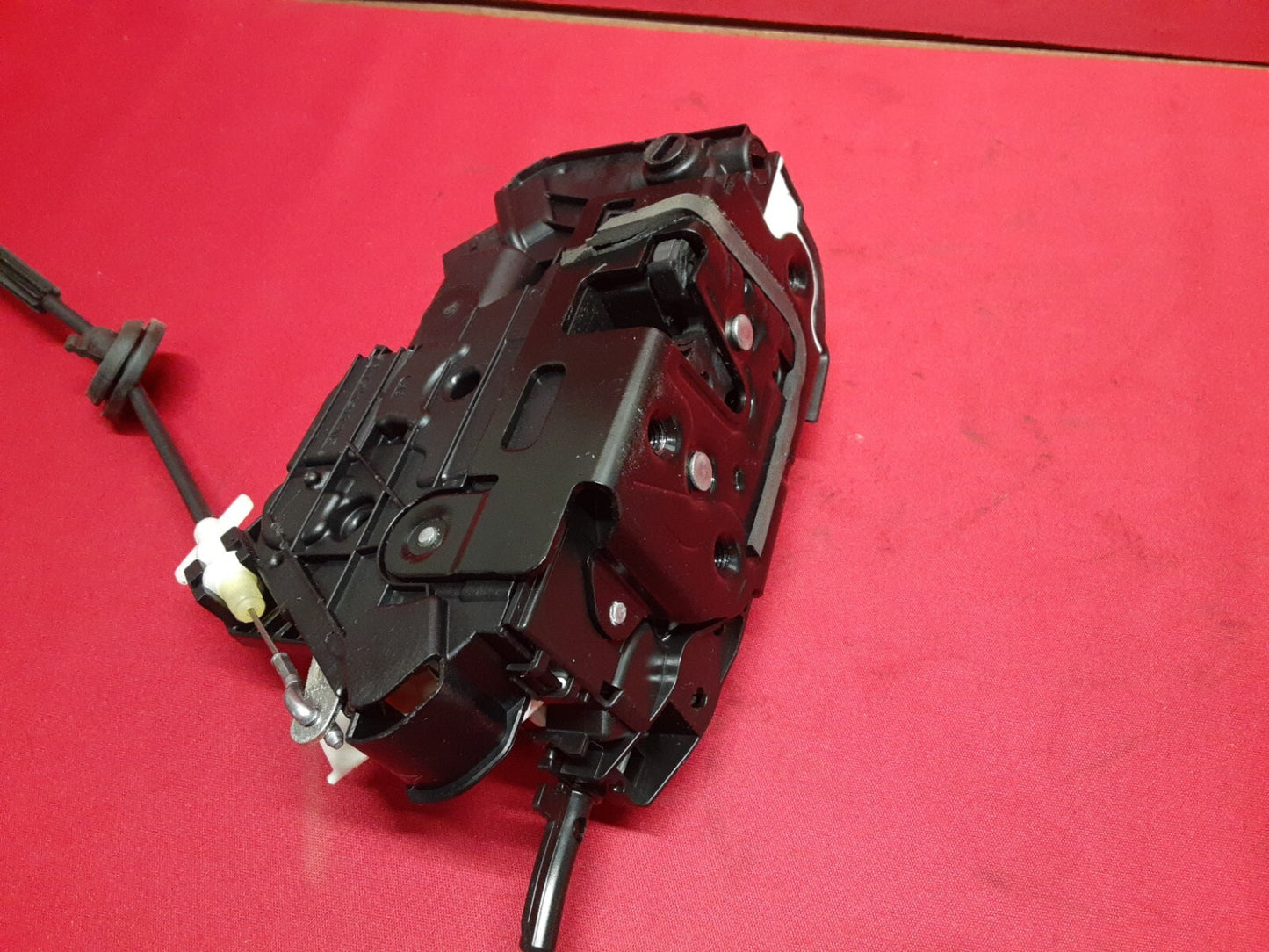 2009 - 2012 VW Tiguan / CC REAR RIGHT PASSENGER Door Latch Lock Actuator