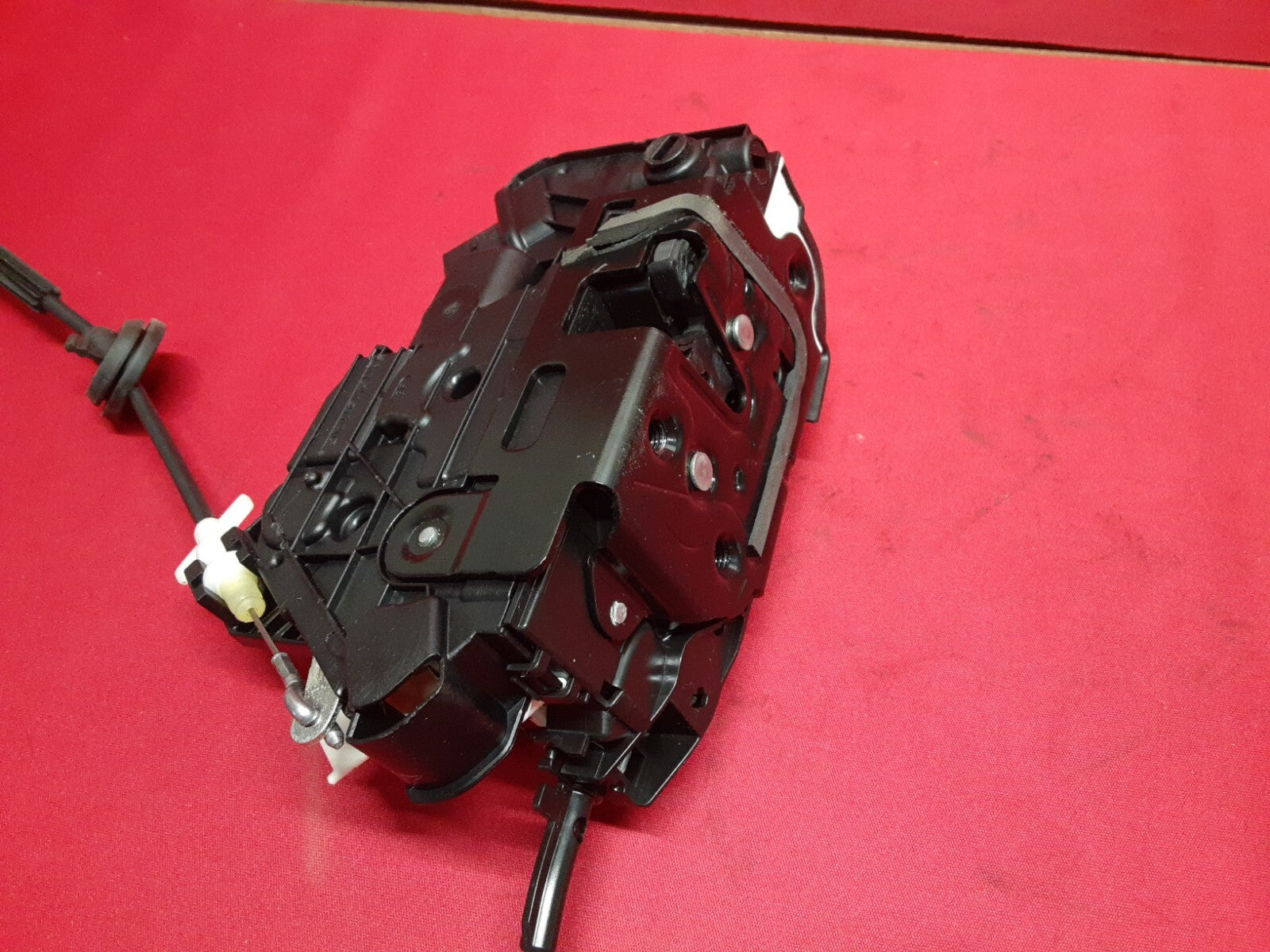 2009 - 2012 VW Tiguan / CC REAR RIGHT PASSENGER Door Latch Lock Actuator