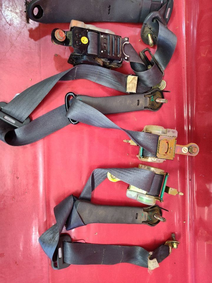 1994 1995 Toyota 4Runner Front / Rear Seat Belt Buckle FULL SET Color Charcoal