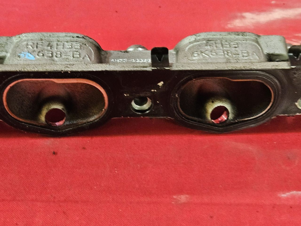 06-09 Land Rover Range Rover LEFT DRIVER Lower Intake Manifold Adapter V8
