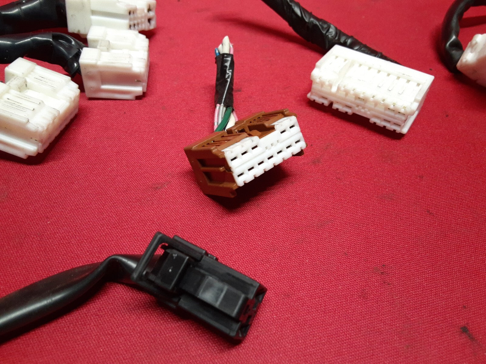 2011 - 2020 Infiniti LEFT Kick Panel Fuse Junction Block 24351-79903 PIGTAILS