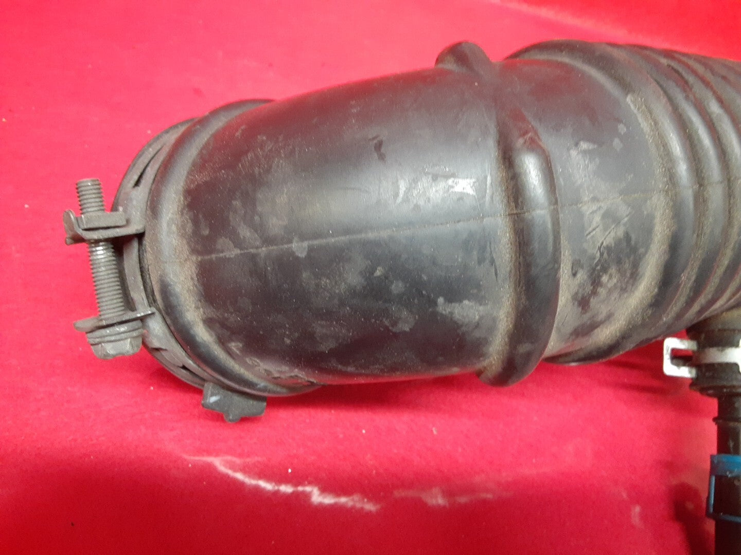 2007 - 2012 Mazda CX-7 2.3L Air Hose Pipe L33E13220