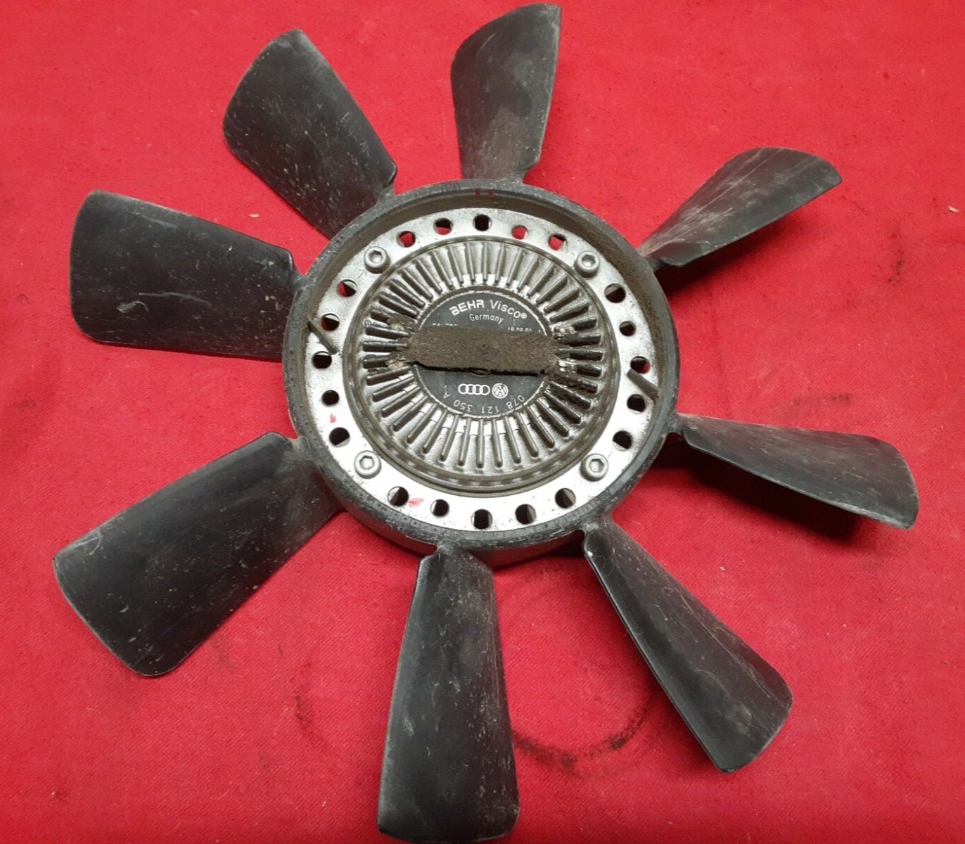 1998 - 2005 VW Volkswagen 2.8L V6 Engine Cooling Fan w/ Clutch 078121350