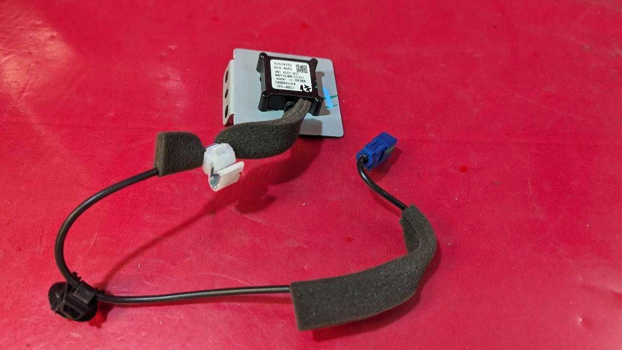 2022-2024 Mitsubishi Outlander / PHEV Navigation GPS Antenna 26k Miles 8751A162