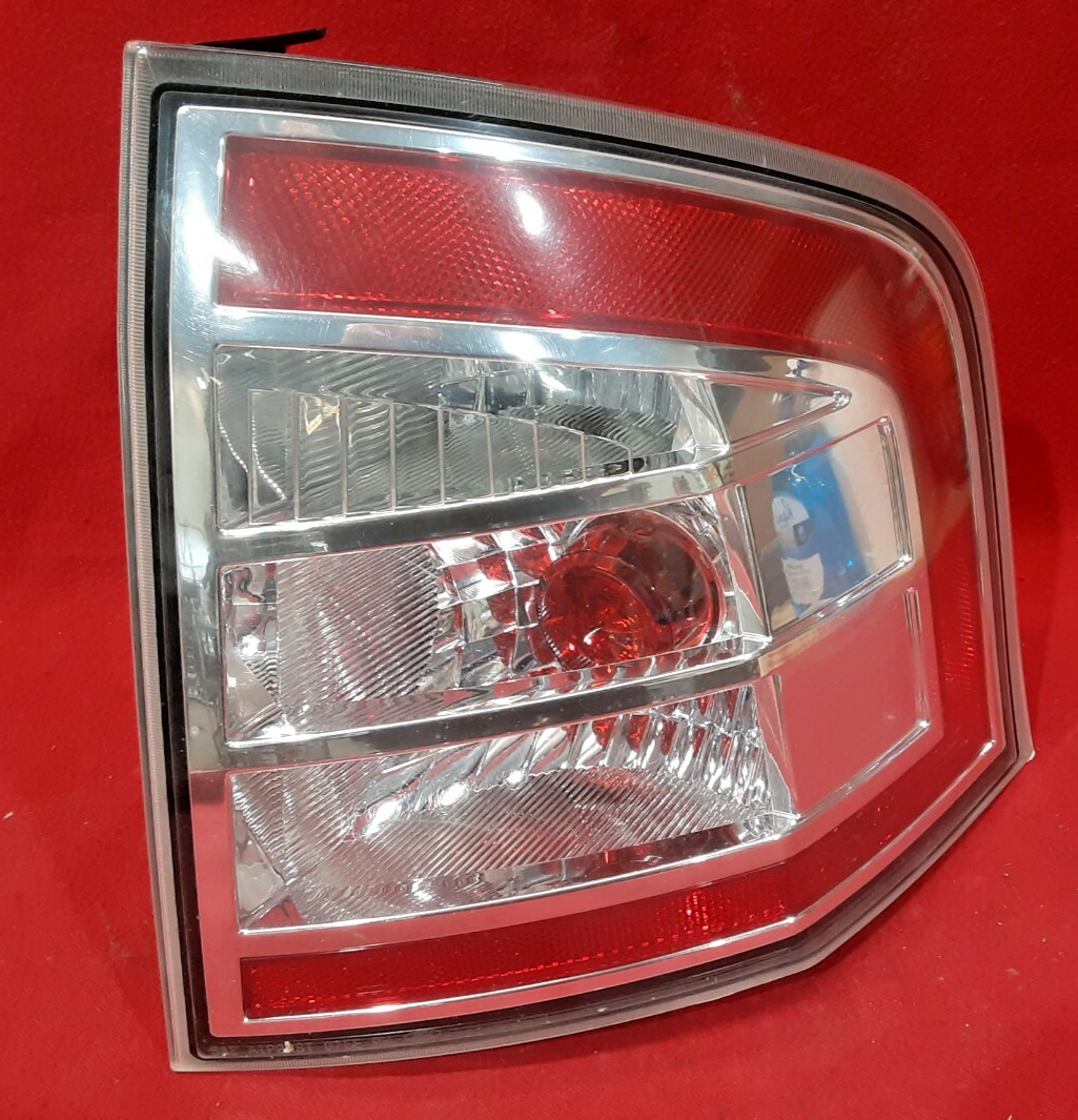 2007 - 2010 Ford Edge - Passenger Side Tail Light / Right - Rear - 