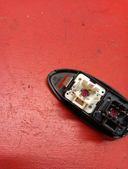 1999-2001 Pontiac Grand Am FRONT RIGHT PASSENGER Window Switch Assembly 22658260