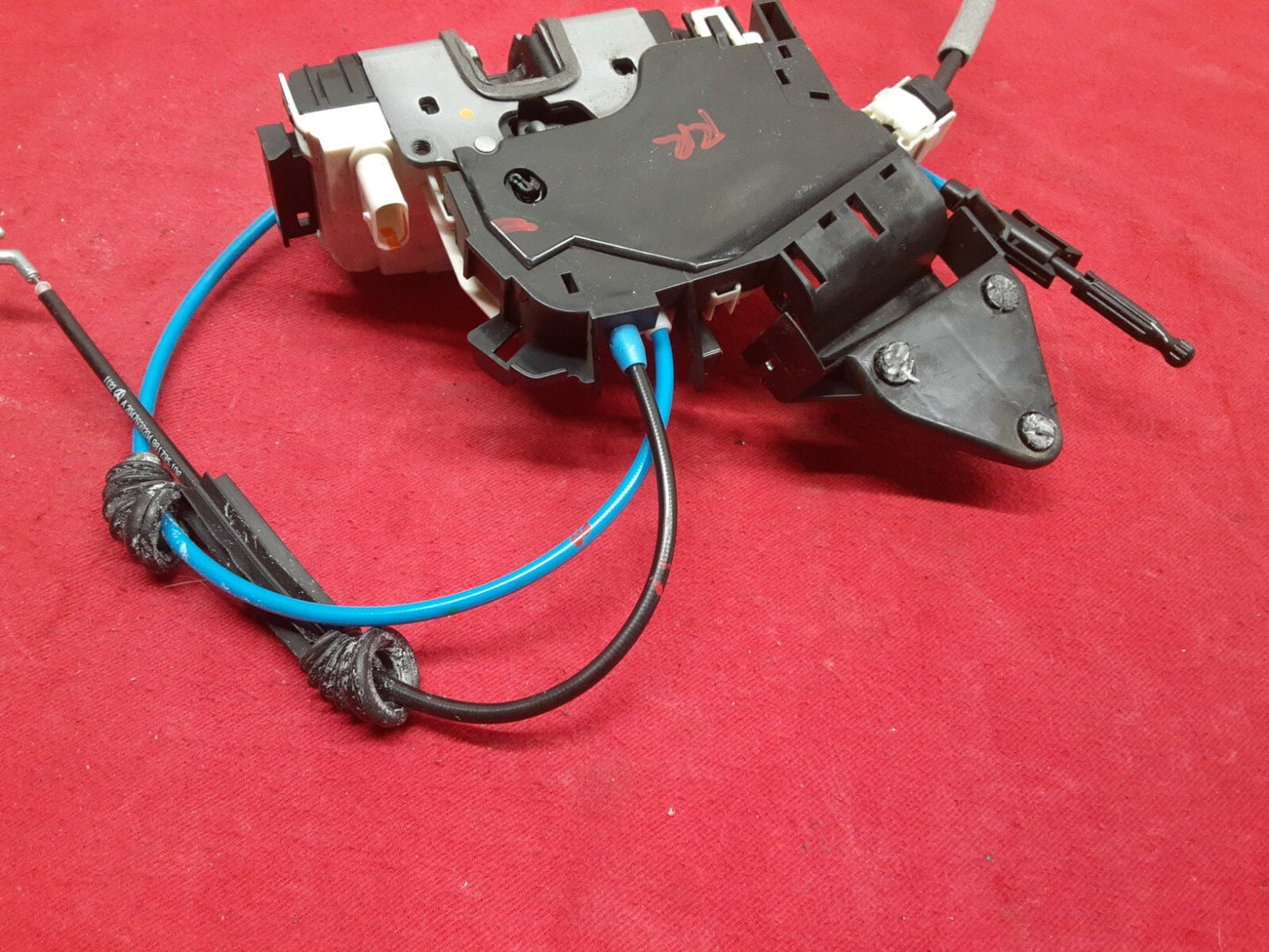 2008 - 2014 Mercedes C250 C300 C350 RIGHT PASSENGER REAR Door Lock Actuator