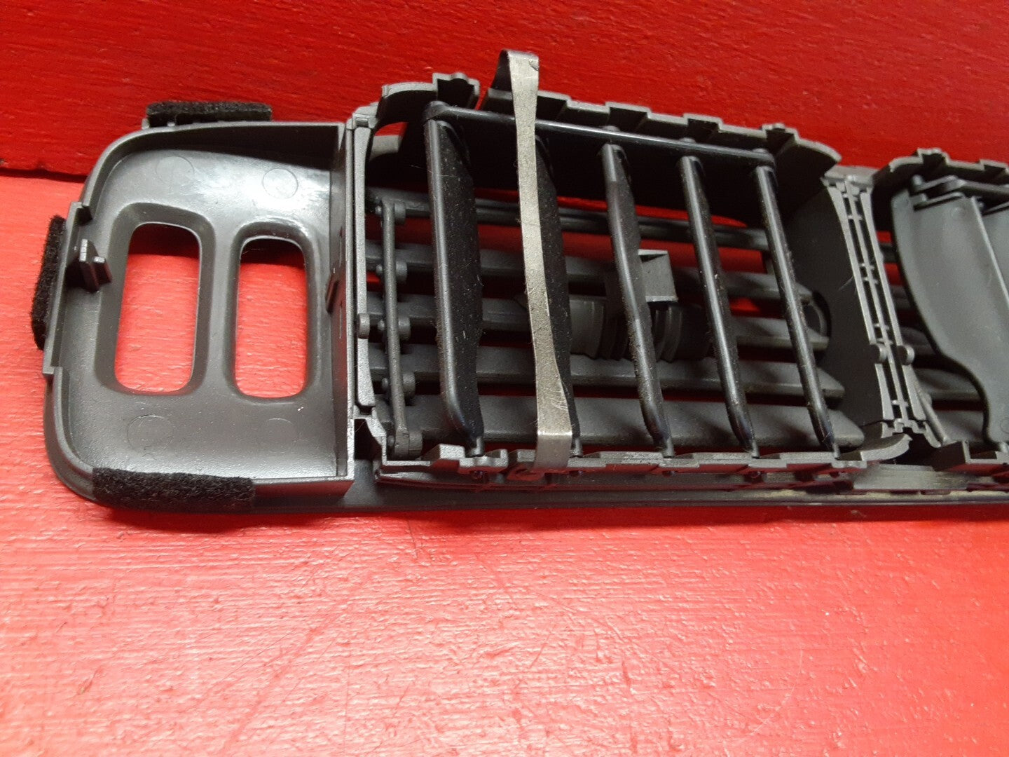 1998 - 2000 Volvo S70 V70 C70 CENTER Front Air Vent Grille A/C Heater Dash Panel