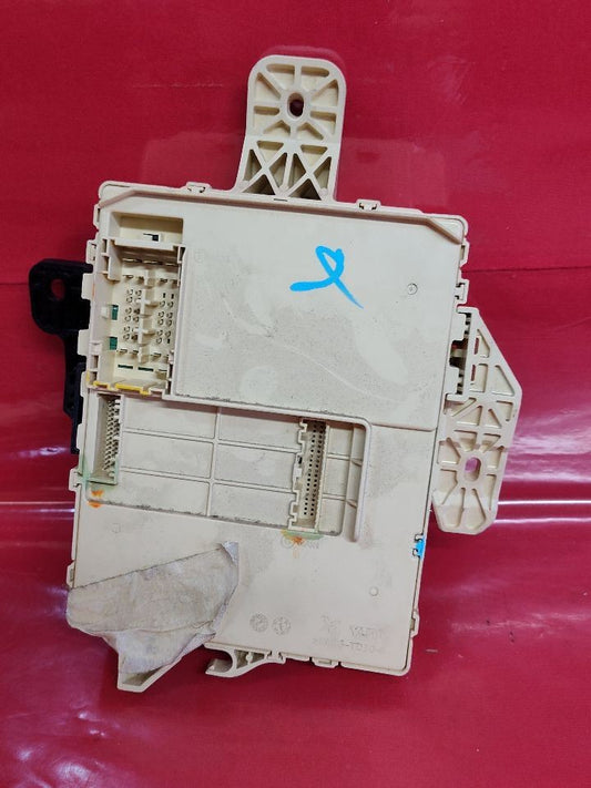 2015-2017 Hyundai Sonata L4 Interior Cabin Dash Fuse Box Junction Block
