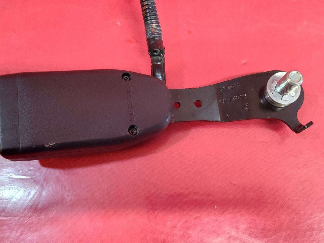 2009-2015 Honda Pilot EX / EX-L Front RIGHT PASSENGER Seat Belt Buckle Tongue
