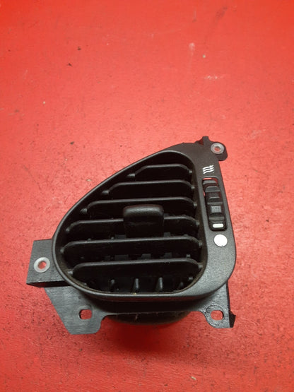 1997- 2006 Jaguar XK8 XKR Front Left Dash Vent Grille GJA6721AE