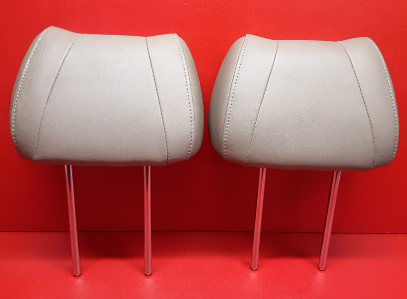 1999 - 2002 Jeep Grand Cherokee Headrest Head Rest FRONT Seat Set of 2
