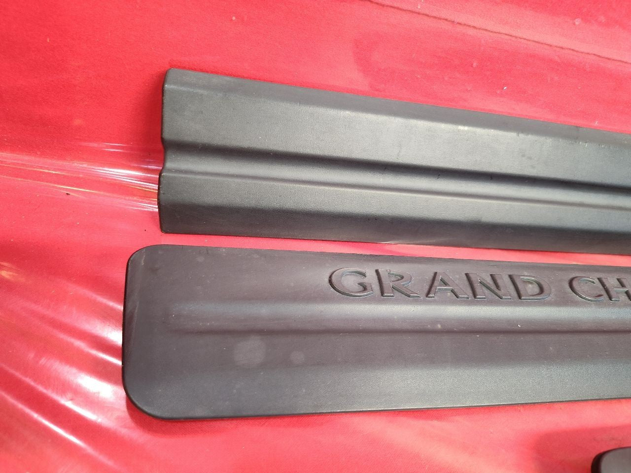 2005 2006 Jeep Grand Cherokee Exterior Door Molding Trim Strips Black FULL SET