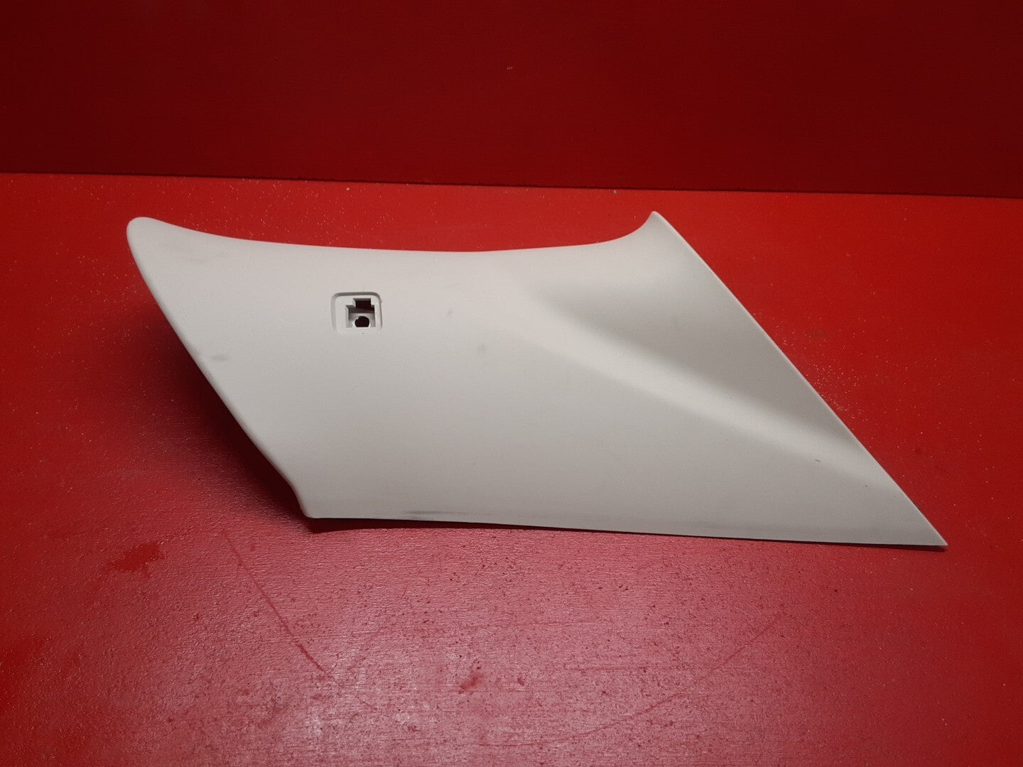 2013-2017 Land Rover Range Rover Left Rear D Pillar Trim Ivory LR079240