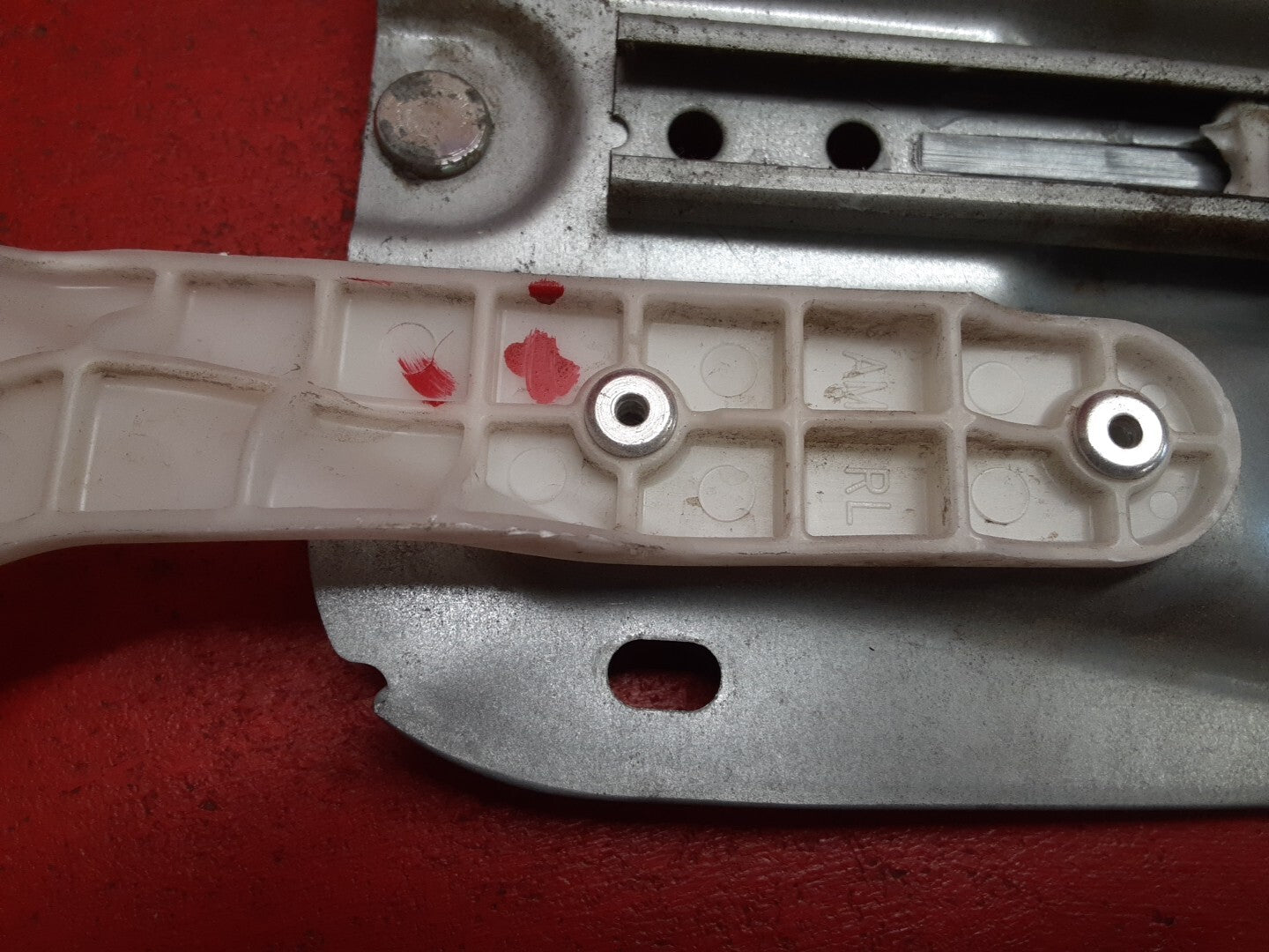 2010 2011 Kia Soul REAR LEFT DRIVER SIDE Window Regulator Assembly 834012K000