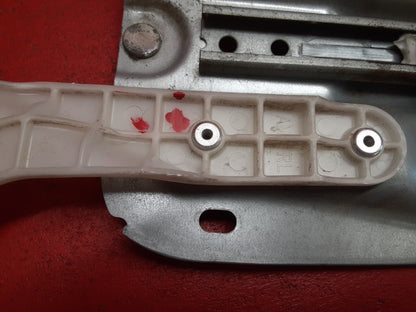2010 2011 Kia Soul REAR LEFT DRIVER SIDE Window Regulator Assembly 834012K000
