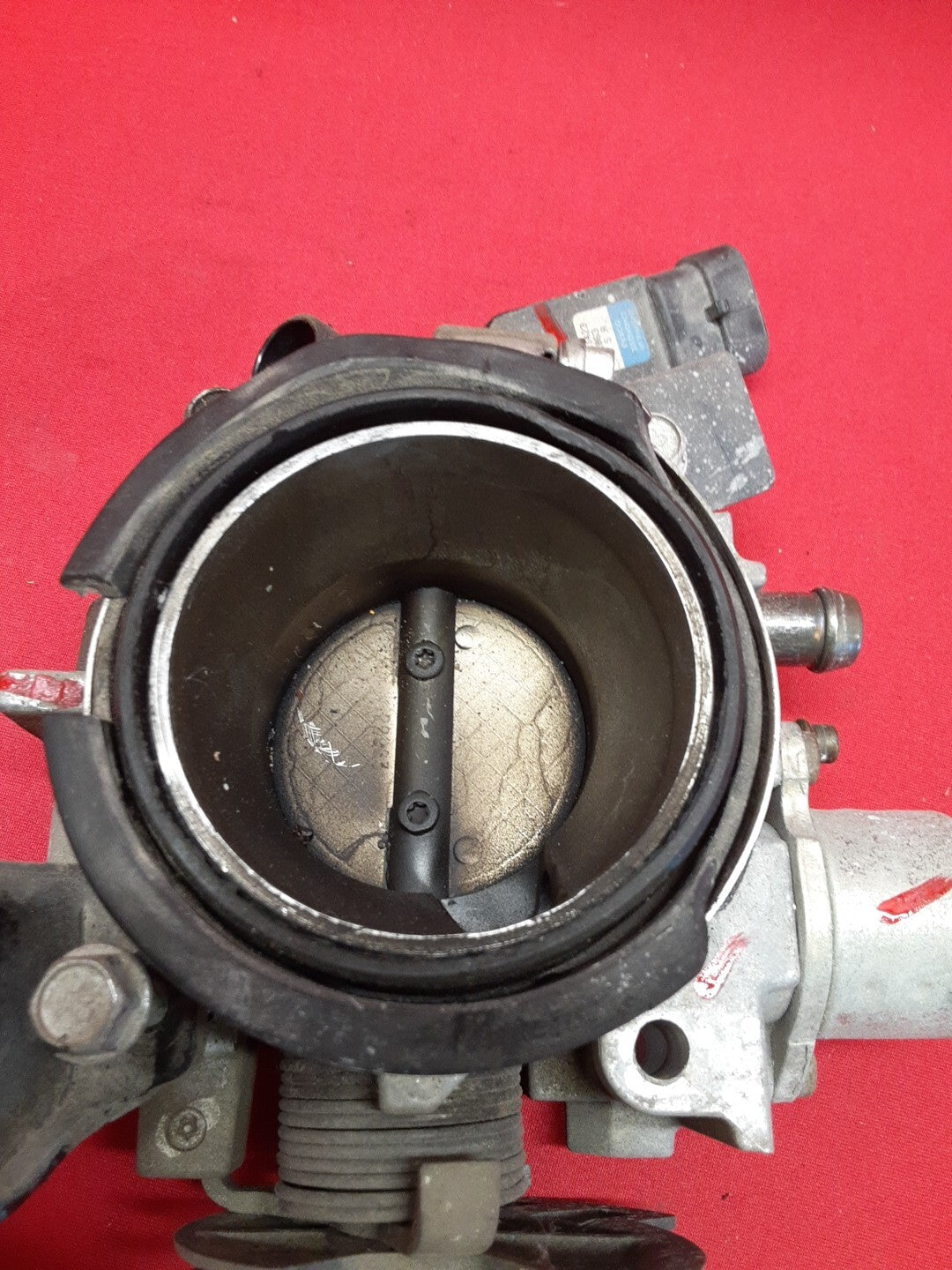 1999 GM Cavalier Sunfire 2.4L Throttle Body Assembly 17113584