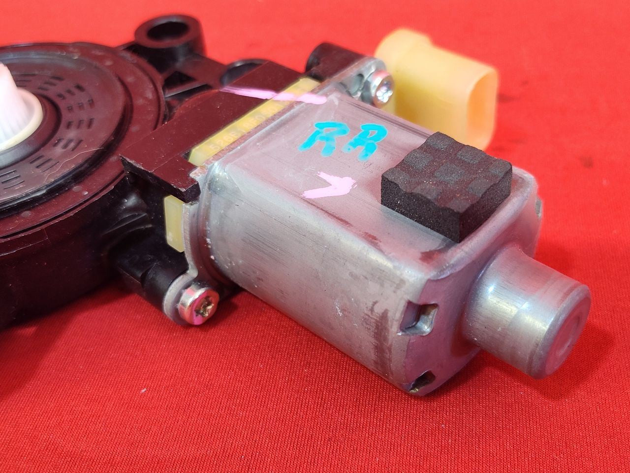 2019-2024 Kia Forte REAR RIGHT PASSENGER Power Window Motor 83460-M6010