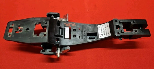 2005 - 2016 Land Rover Range Rover RIGHT PASSENGER REAR Door Handle Base Bracket