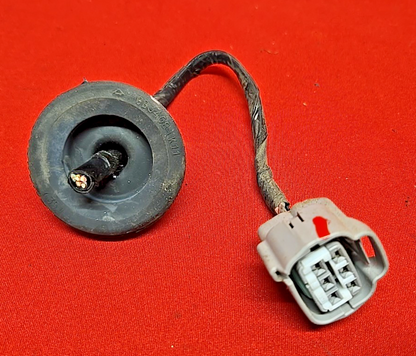 09-13 Subaru Forester LEFT DRIVER Tail Light Stop Lamp Halogen - PIGTAIL WIRE