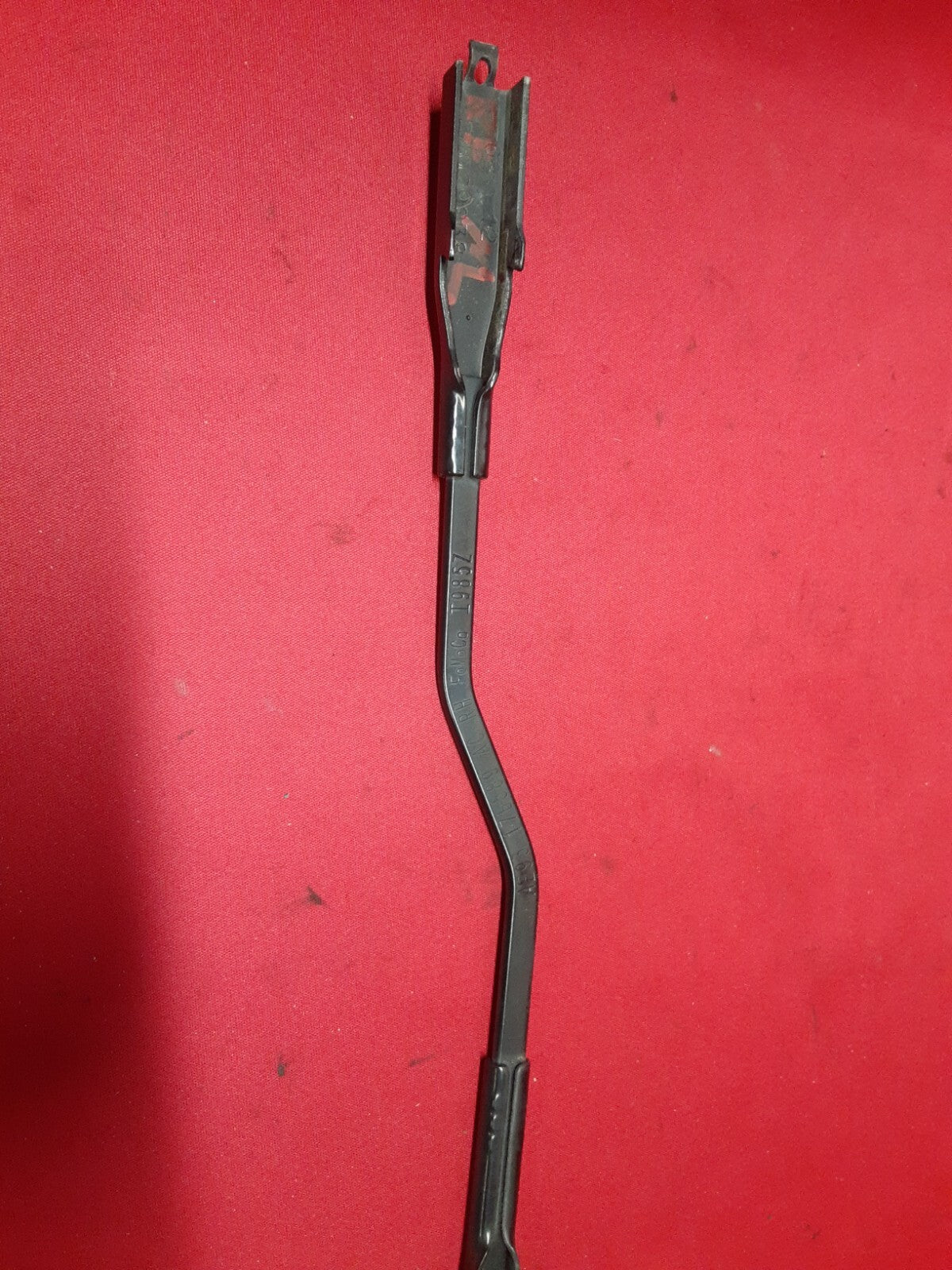 2010 - 2019 Lincoln MKT RIGHT PASSENGER  Side Wiper Arm  AE9Z-17526-A