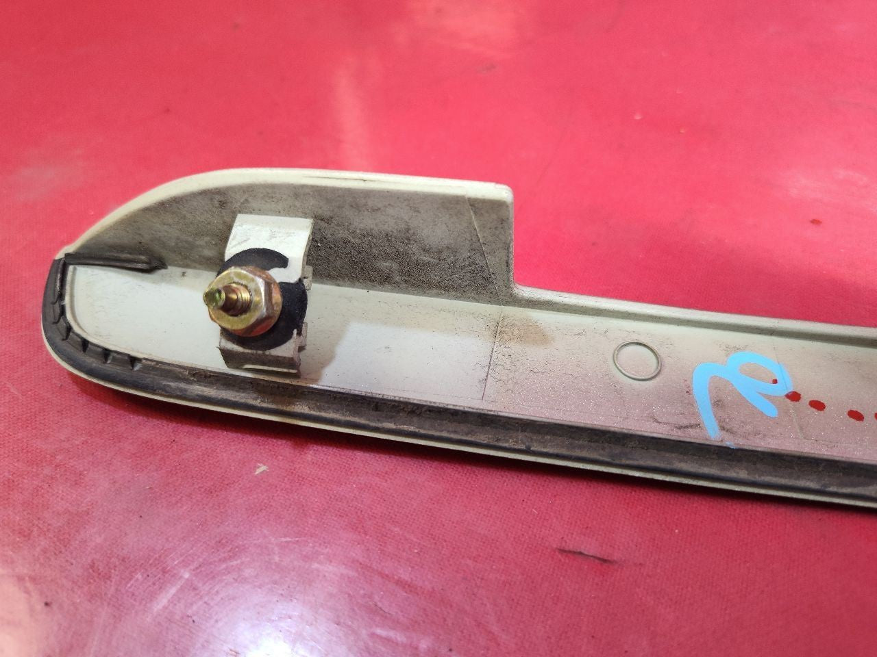 2001-2003 Toyota Prius Sedan Trunk Deck Lid Key Hole Garnish Trim Fascia Silver