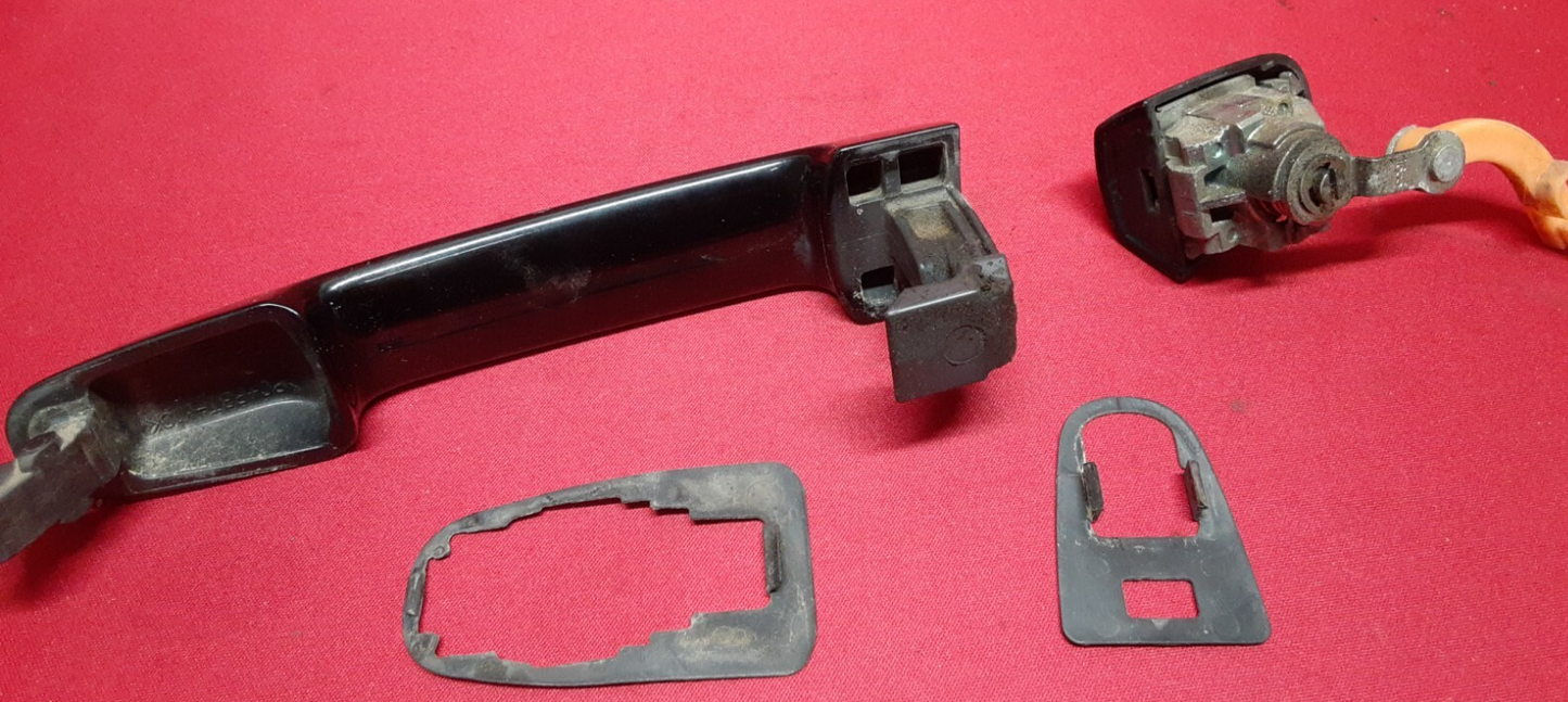 Toyota 2001 - 2007 Toyota 01-05 Rav4 Exterior RIGHT FRONT PASSENGER Door Handle