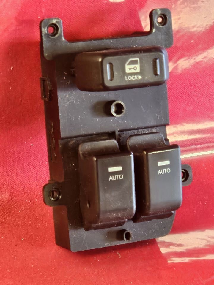2012-2016 Hyundai Genesis & Coupe Front Left Driver Master Window Switch