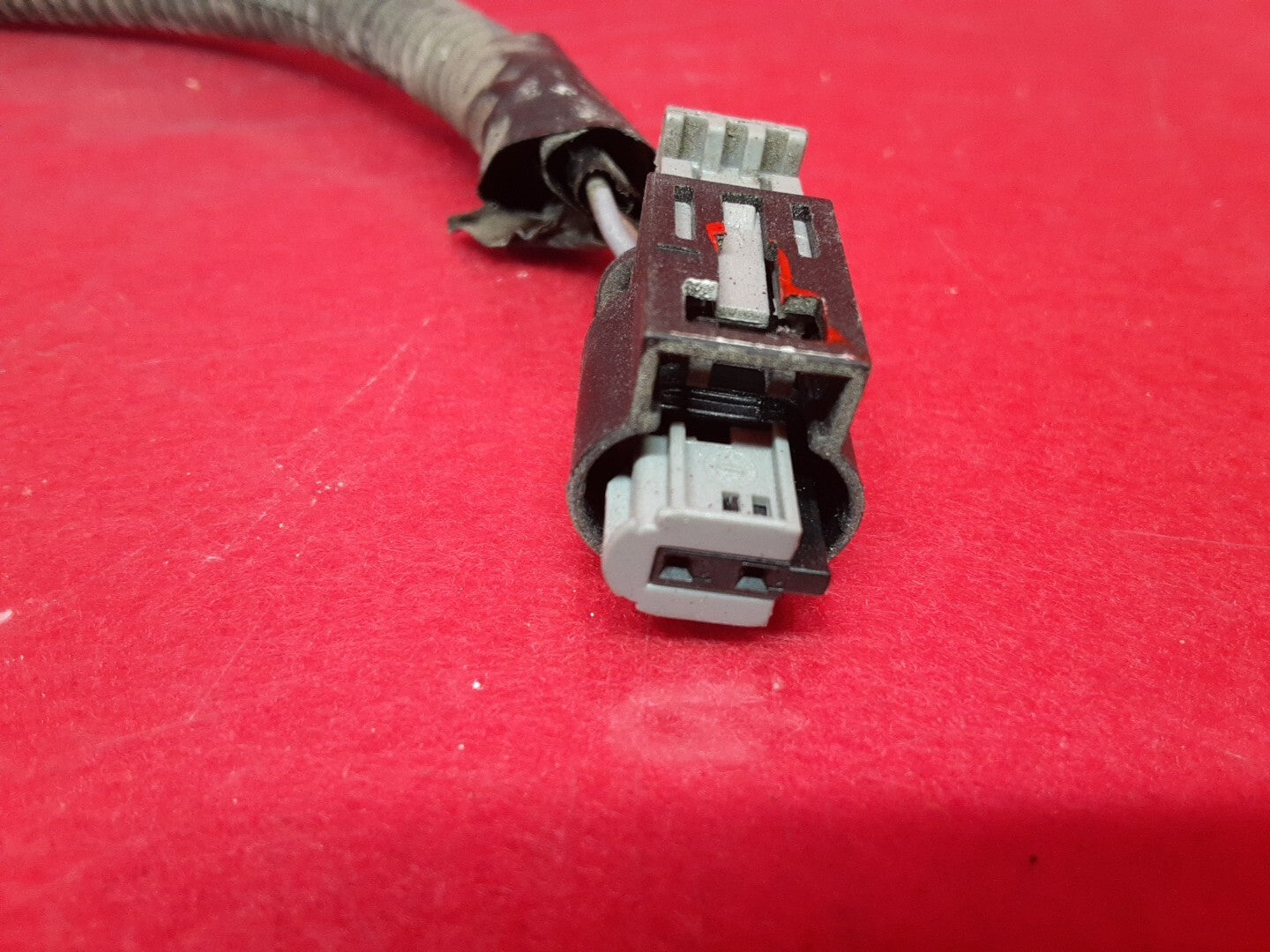 18-20 Buick Regal Sportback TourX Fuel Filler Door Pocket - PIGTAIL WIRE ONLY