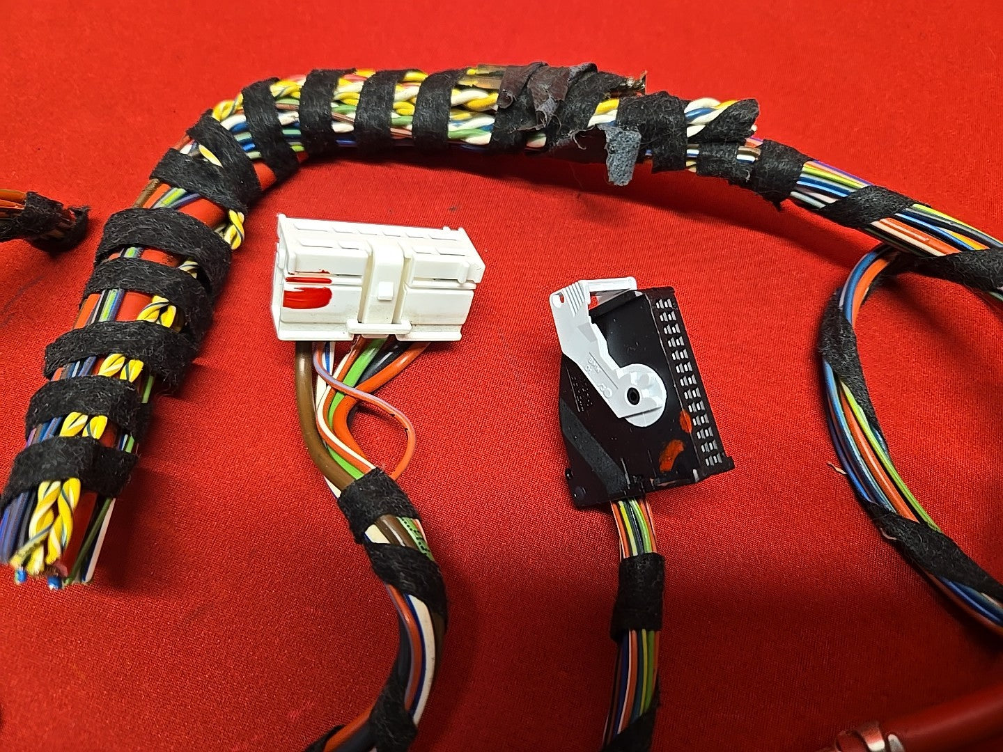 2006 Range Rover V8 Supercharged Interior REAR Quarter Panel Fuse Box - PIGTAILS