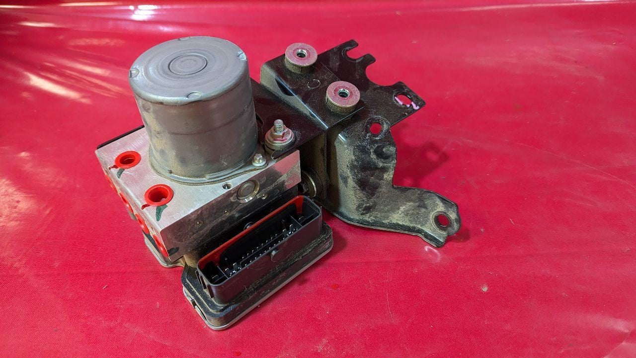 2022-2024 Mitsubishi Outlander Hydraulic ABS Pump w/ ADAPTIVE CRUISE - 26k