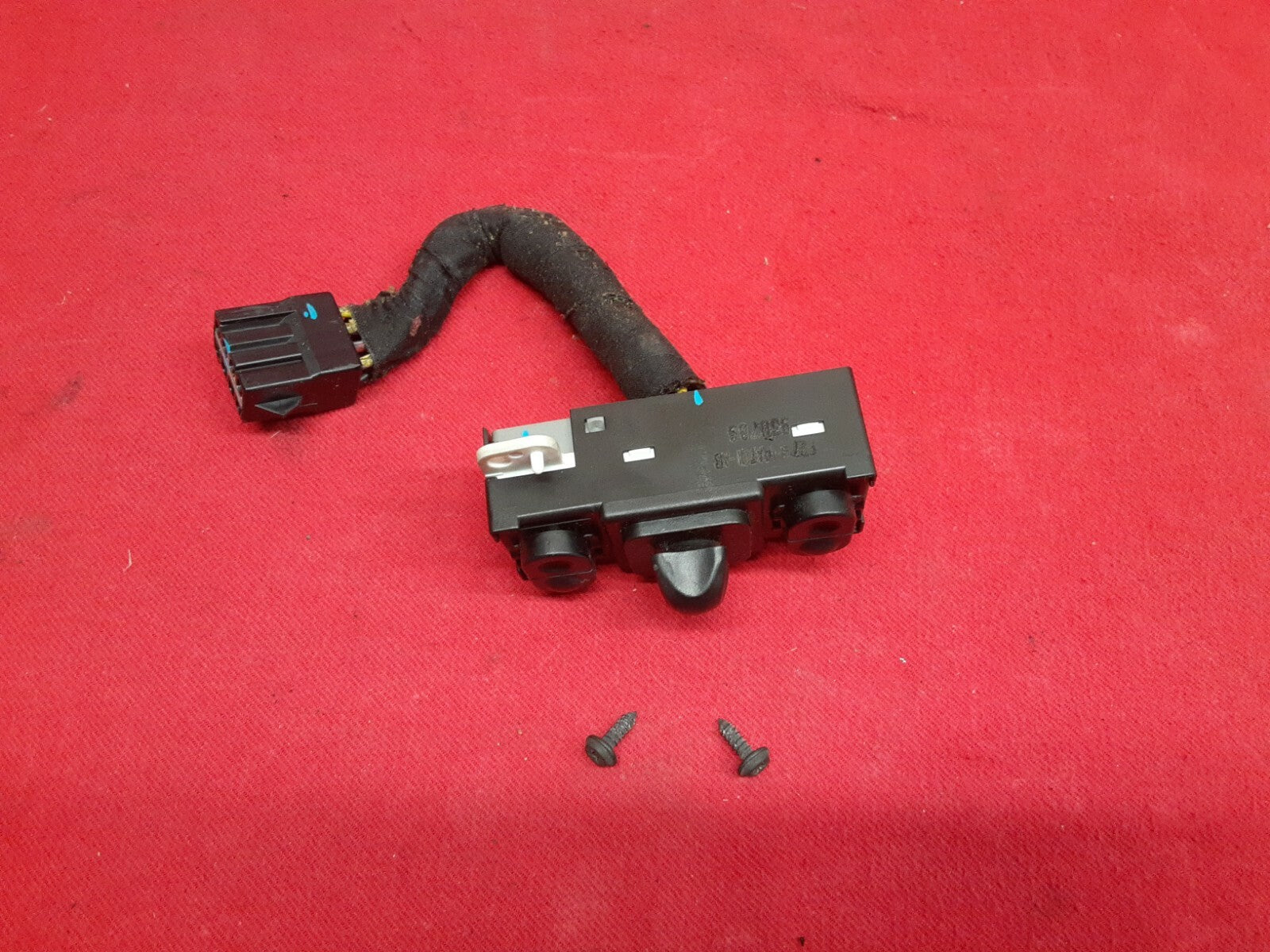 1990 1991 1992 1993 1994 Ford Explorer LEFT or RIGHT Lumbar Seat Switch Assembly
