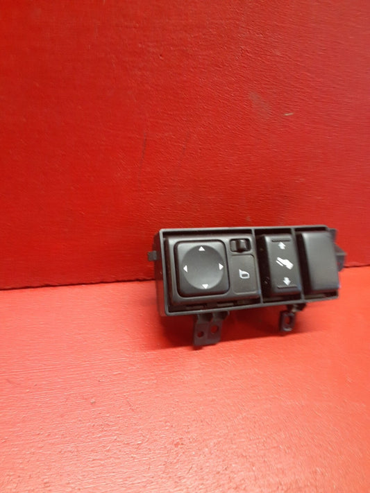2005 2006 2007 Nissan Pathfinder Power Mirror Switch w/ Pedal Adjust Switch