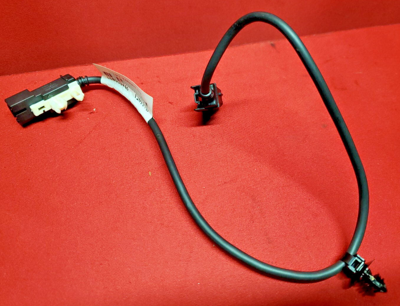 2013 - 2019 Lincoln MKT FRONT Center Console USB Sync Cable DE9T-14D202-BB