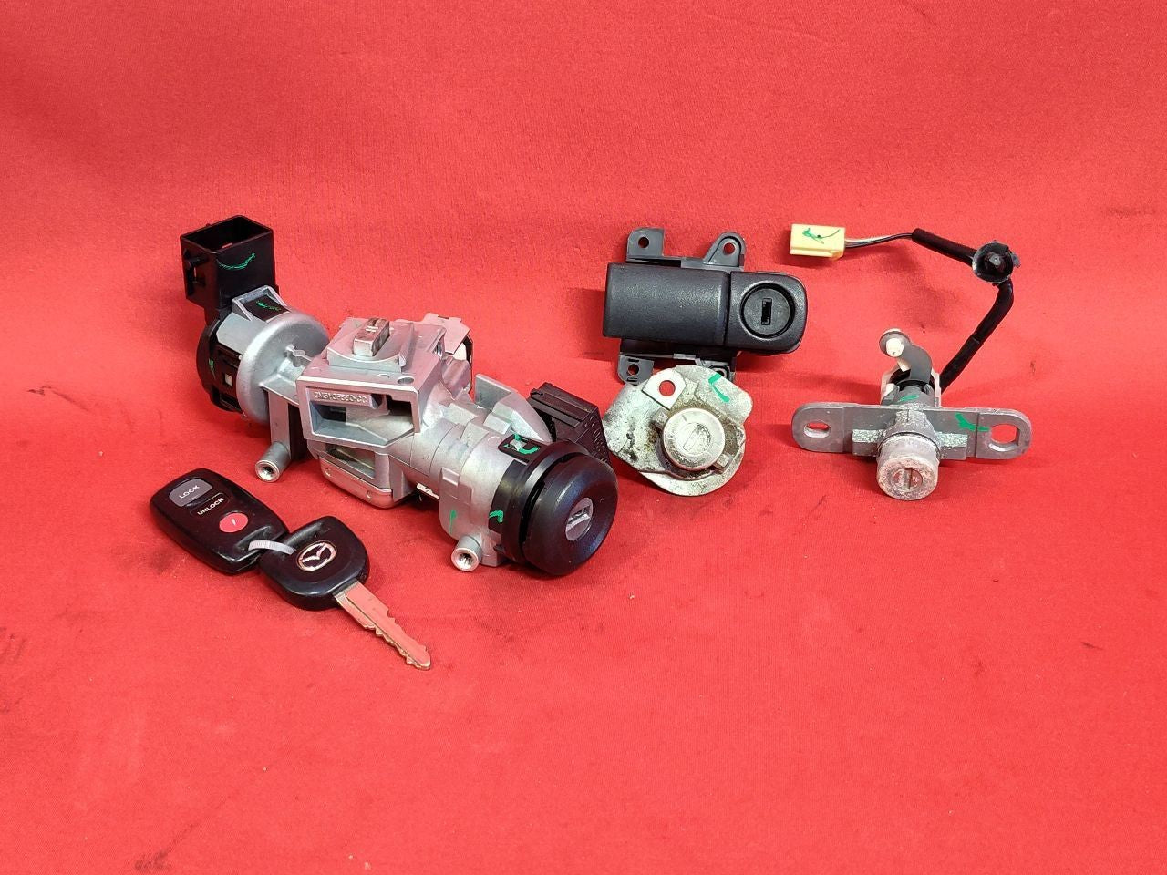 2007-2009 Mazda3 SEDAN Auto Trans Ignition Lock Cylinder Key Tumbler Key SET