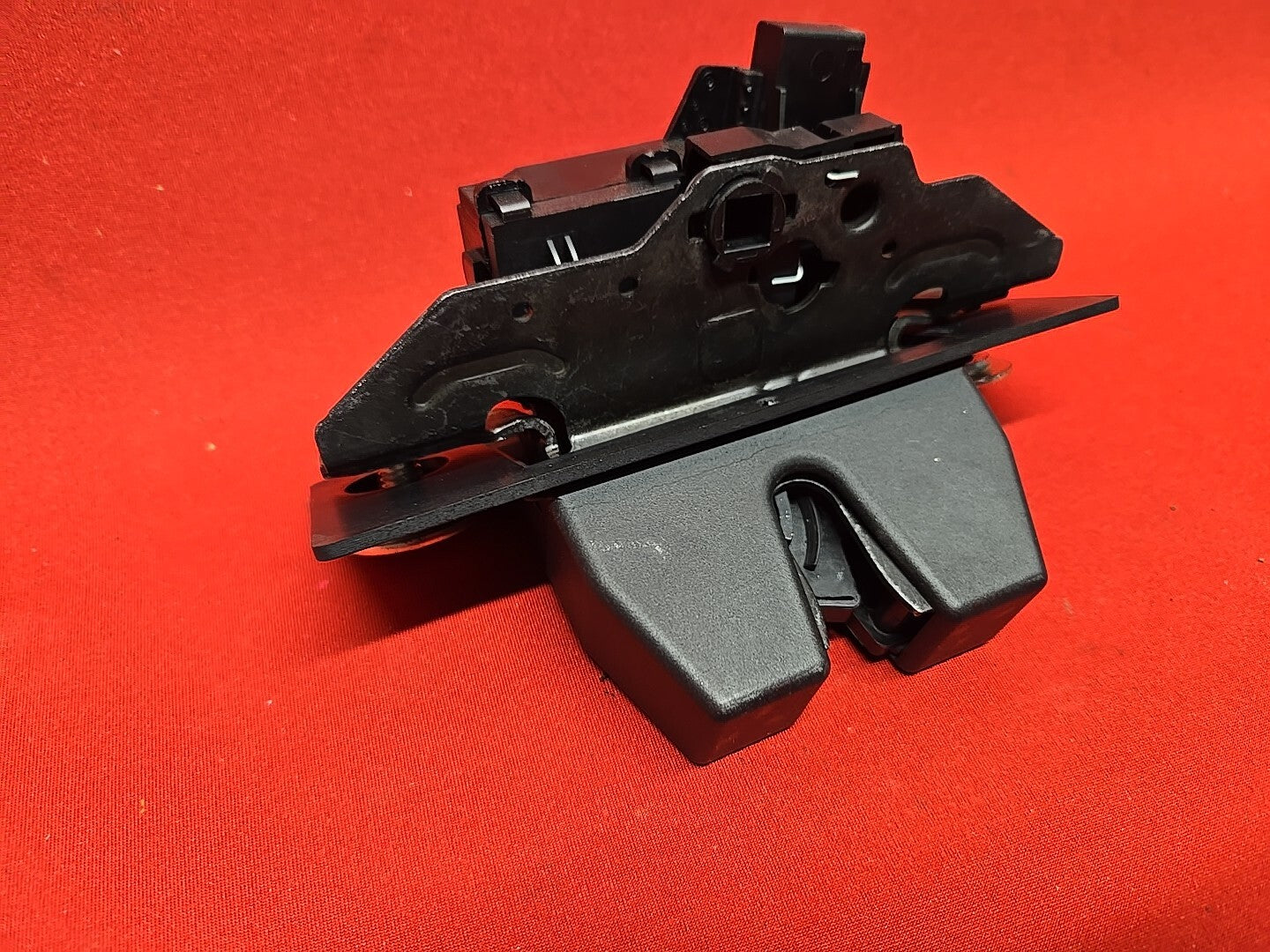 2011 - 2024 GM Chevy Buick Cadillac GMC Rear Hatch Trunk Latch Lock Actuator