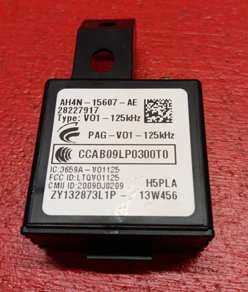 2010-2021 Land Rover Range Rover Steering Colum Immobilizer Module LR020114